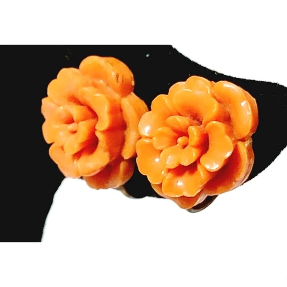 Vintage Coral Orange Molded Celluloid Flower Screw Back Earrings sb-29